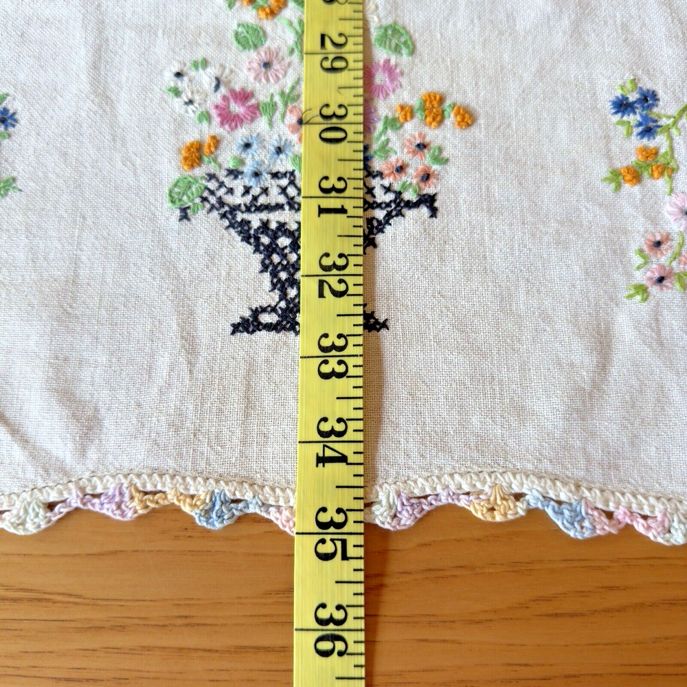 Vintage Flower Embroidered Dresser Vanity Table Scarf Linen Crochet Trim READ - Picture 8 of 9